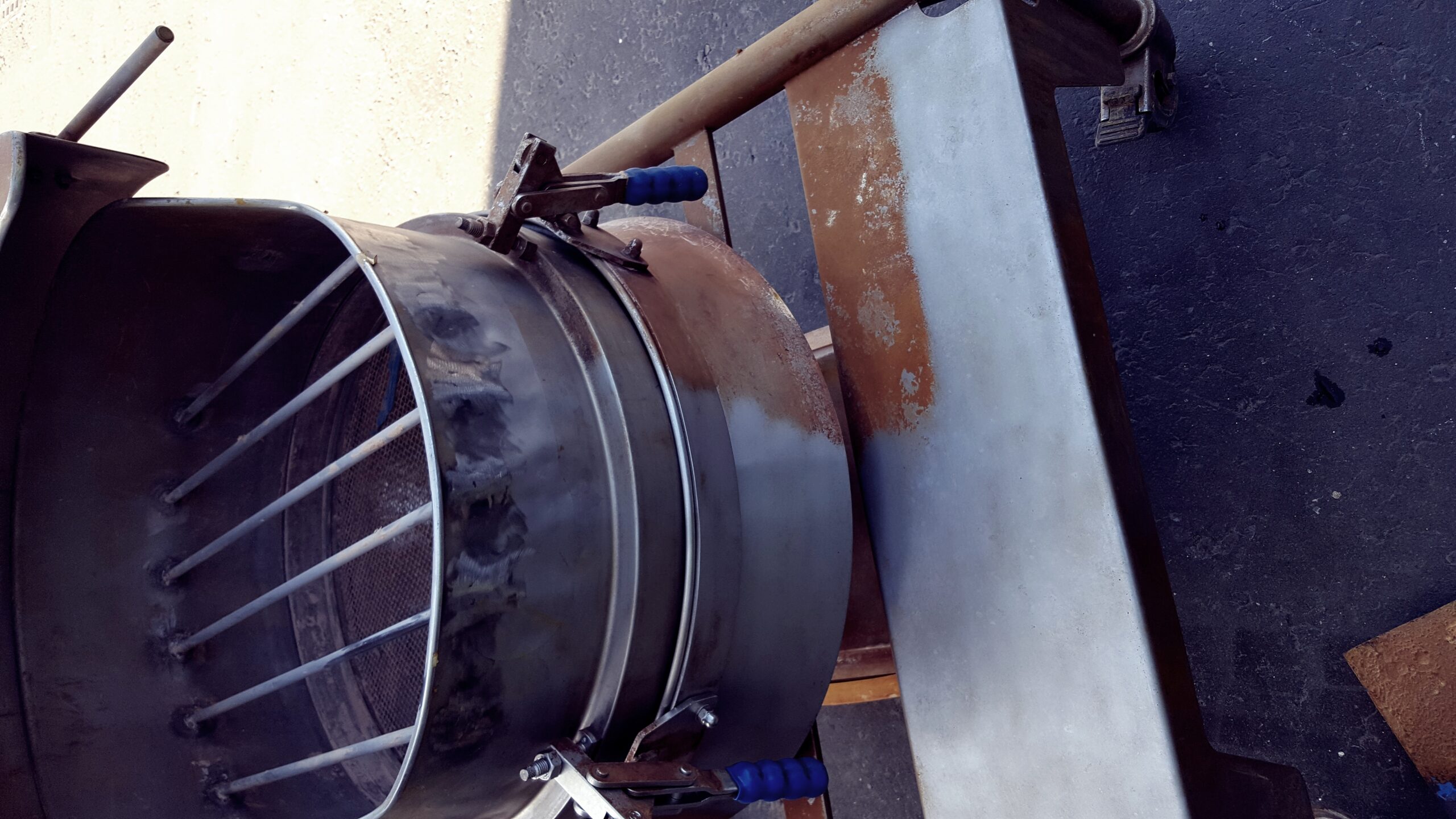Dry Ice Blast Cleaning Service - metal components