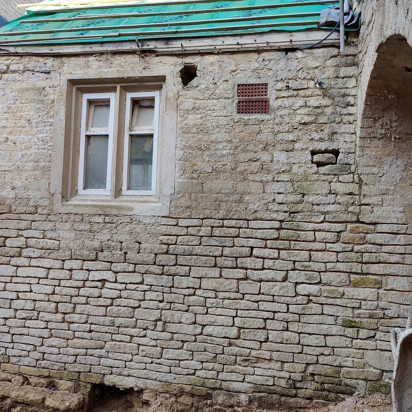 dustless blasting 2 Dustless Blasting wall cleaning